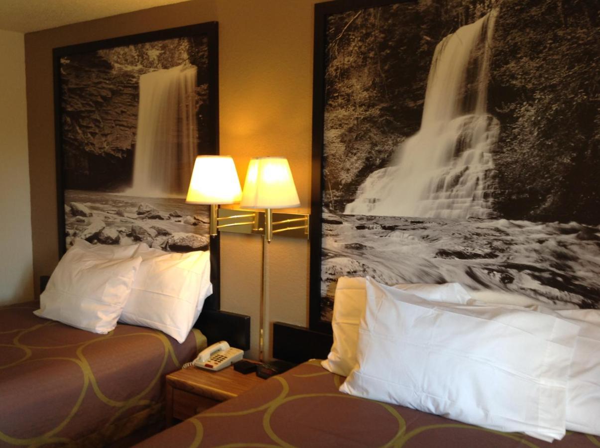 Super 8 By Wyndham Winchester Va Exterior photo