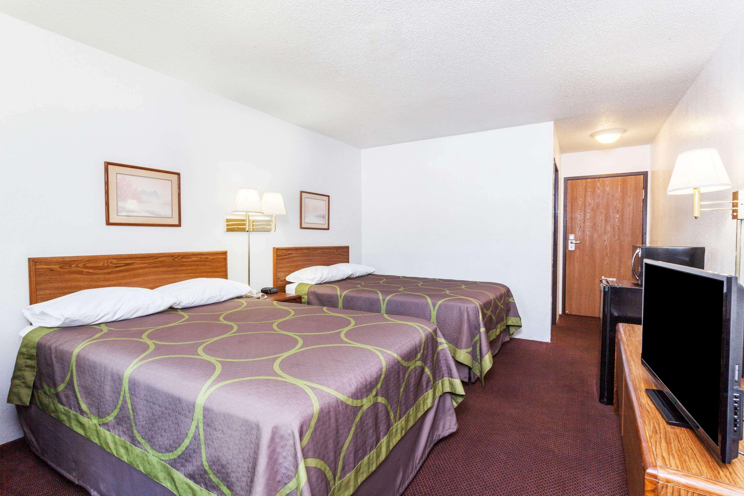 Super 8 By Wyndham Winchester Va Exterior photo