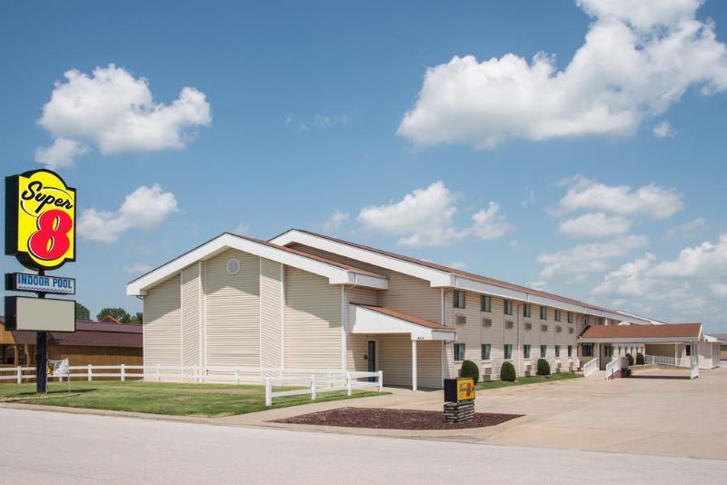 Super 8 By Wyndham Winchester Va Exterior photo